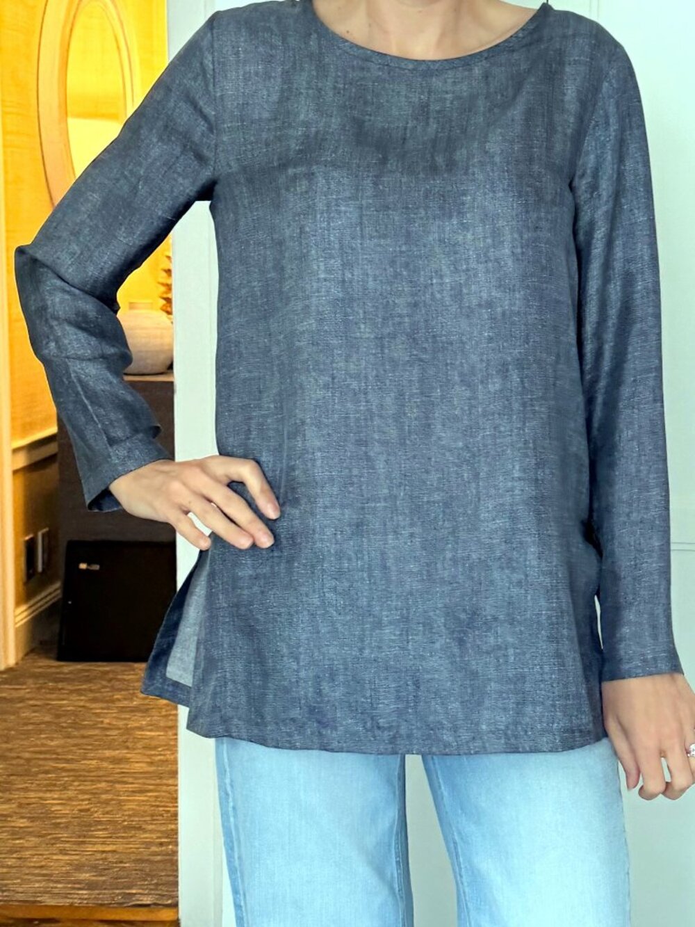 Max Mara Gray Chambray Look 100% Silk Tunic Top Side Slits Long Sleeve US 4
